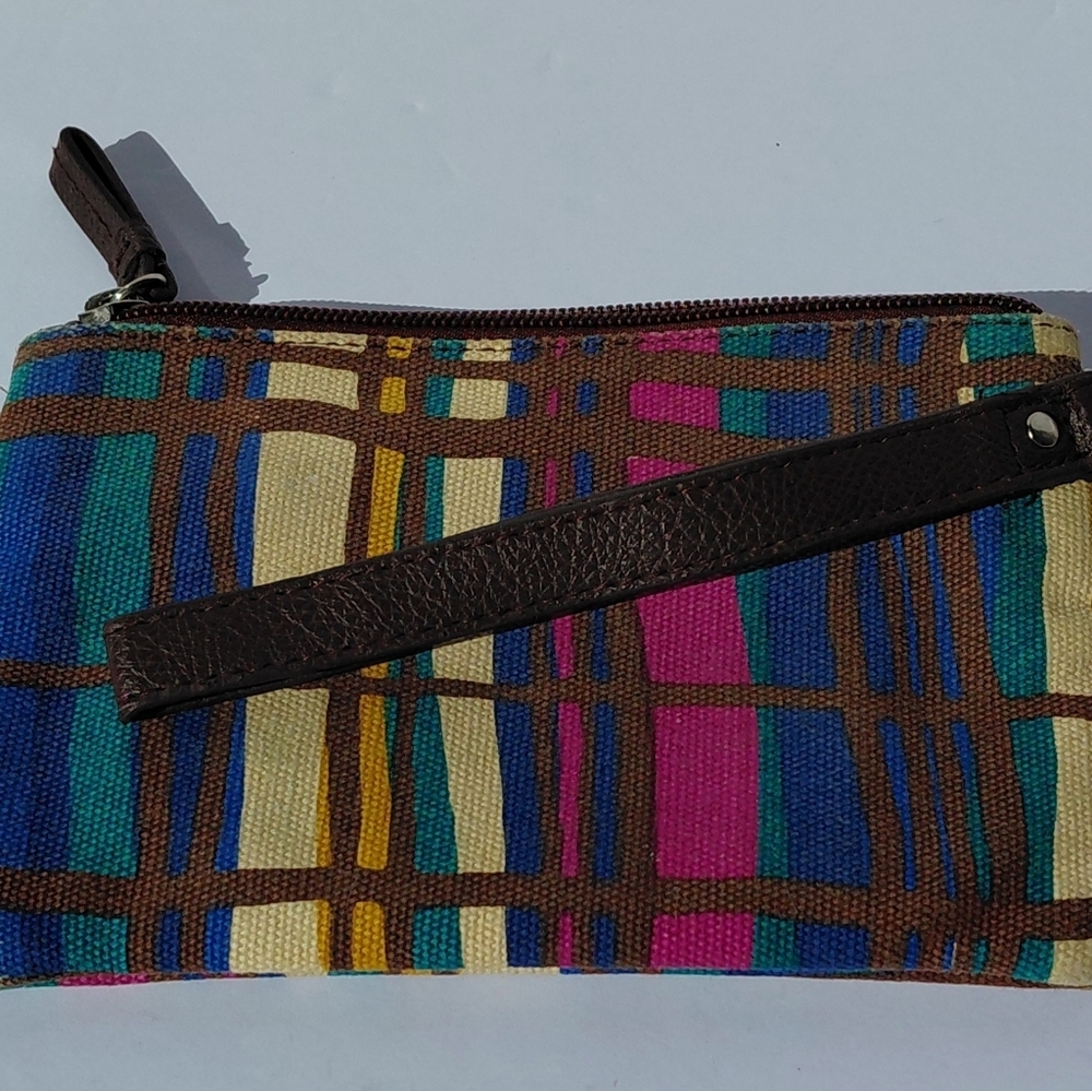 Relic Wristlet - Picture 5 of 7